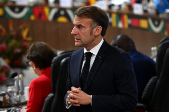 emmanuel-macron:-pacea-pe-care-si-o-doreste-toata-lumea-nu-poate-veni-in-orice-termeni