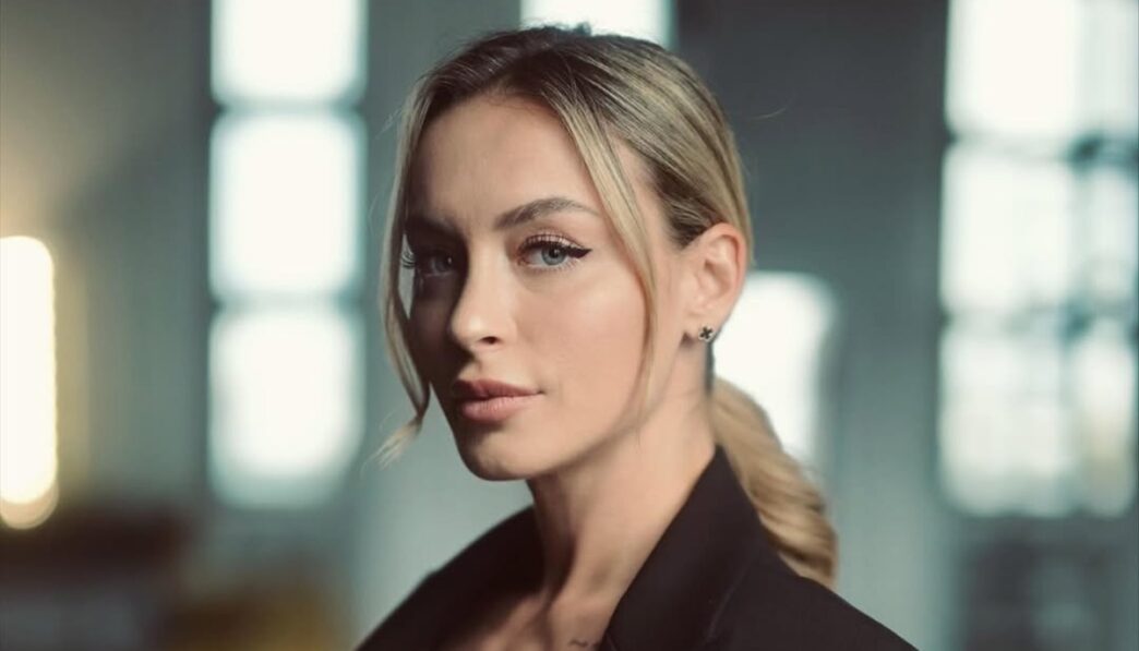 ana-bogdan-a-implinit-33-de-ani-si-a-facut-senzatie-de-ziua-ei!-foto