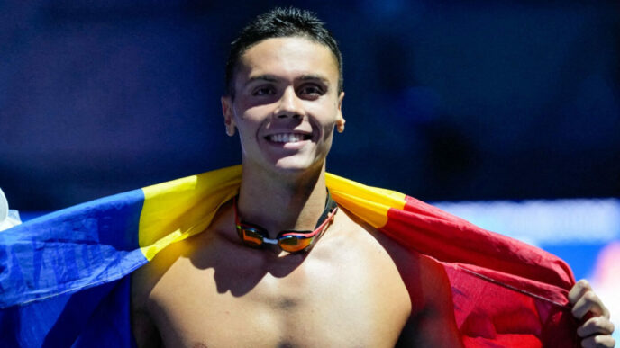 gest-superb-pentru-david-popovici-in-orasul-istoric-al-romaniei