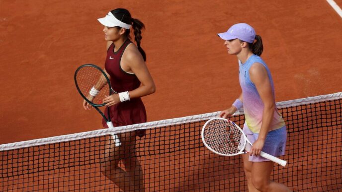 emma-raducanu-s-a-saturat-de-comportamentul-igai-swiatek:-nu-e-un-exemplu