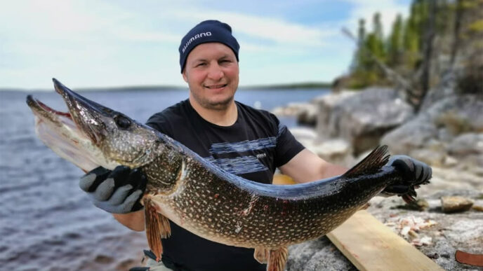 din-ce-a-ajuns-sa-traiasca-adrian-diaconu.-rechinul-face-bani-dintr-o-meserie-noua-la-air-canada