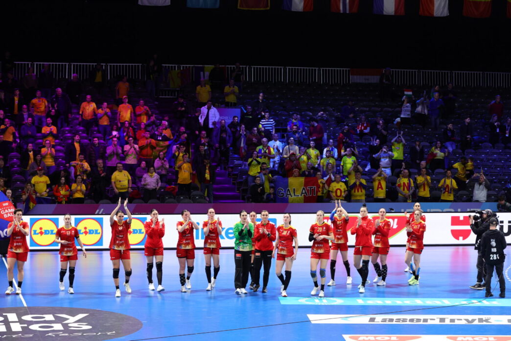 un-fost-selectioner-da-cartile-pe-fata-dupa-esecul-romaniei-cu-ungaria