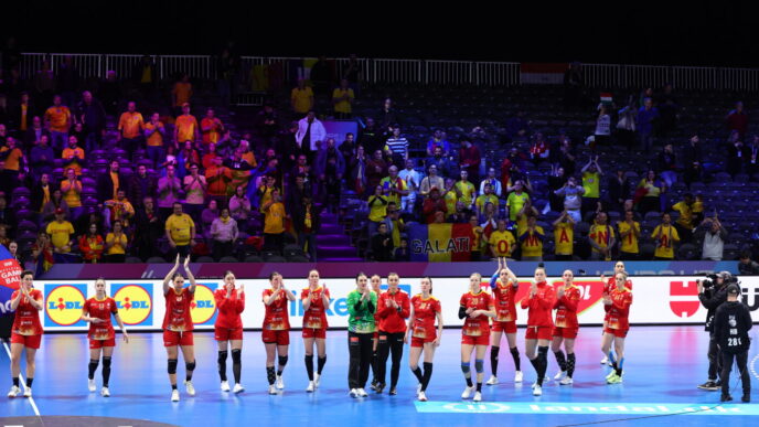 un-fost-selectioner-da-cartile-pe-fata-dupa-esecul-romaniei-cu-ungaria