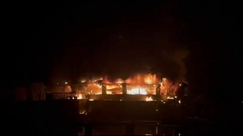 incendiu-intr-un-club-de-noapte-din-india:-23-de-oameni-au-murit.-premierul-narendra-modi-a-transmis-condoleante-familiilor-victimelor