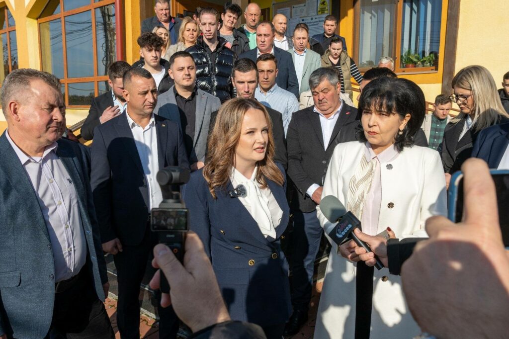 situatie-incredibila-intr-o-comuna-din-botosani:-dupa-tata-si-mama,-a-venit-randul-fiicei-sa-conduca-primaria