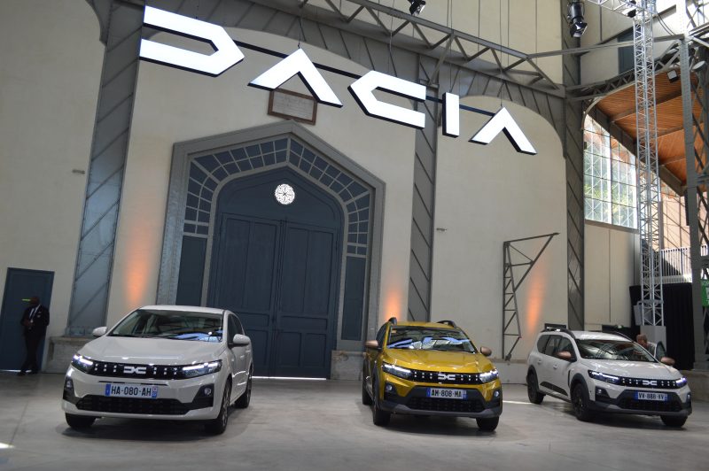 dacia-pe-pietele-externe:-cum-este-perceput-brandul-in-franta,-germania-si-europa-de-vest