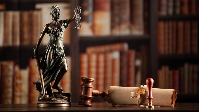 legea-mostenirii-intre-frati.-cine-primeste-si-cat-la-succesiune