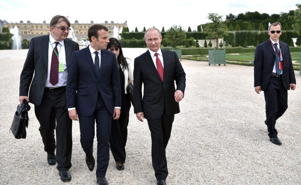 financial-times-dezvaluie-jocul-dublu-al-lui-macron.-franta-nu-vrea-sa-foloseasca-activele-ruse-blocate-in-bancile-sale
