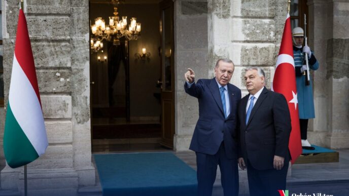 viktor-orban-lasa-in-ofsaid-ue-si-isi-securizeaza-livrarile-de-gaze.-dupa-trump-si-putin,-premierul-ungariei-bate-palma-si-cu-erdogan