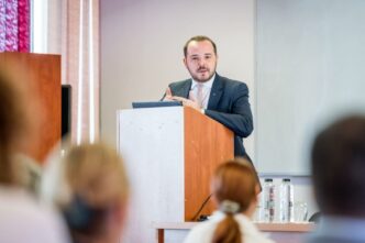 proiect:-cadrele-didactice-din-facultatile-de-medicina-si-farmacie-vor-ocupa-posturi-in-spitale-prin-concurs