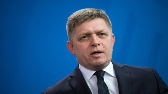 robert-fico:-slovacia-va-bloca-orice-plan-al-ue-de-finantare-a-armatei-ucrainei