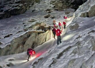 turist-de-56-de-ani,-ranit-in-muntii-fagaras.-salvamontistii-intervin-pentru-a-l-recupera