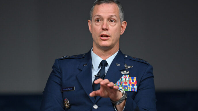 comandantul-suprem-al-fortelor-aliate-din-europa,-generalul-grynkewich,-nu-mai-vine-in-romania