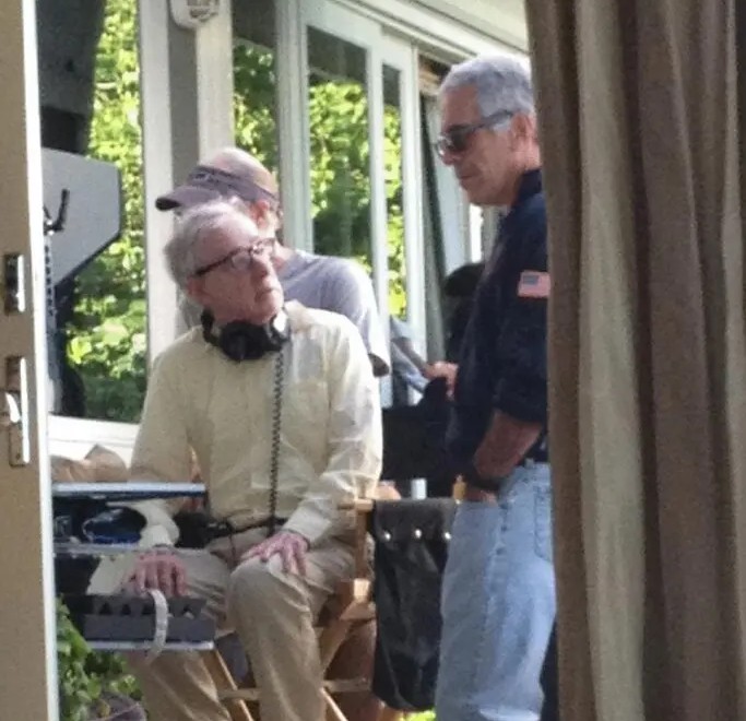 celebrul-regizor-woody-allen-spune-ca-nu-regreta-prietenia-cu-jeffrey-epstein