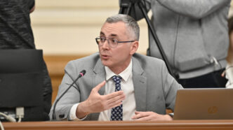 fost-ministru-al-justitiei:-marinescu-se-face-ca-nu-vede-si-nu-aude;-savonea-sa-isi-dea-demisia