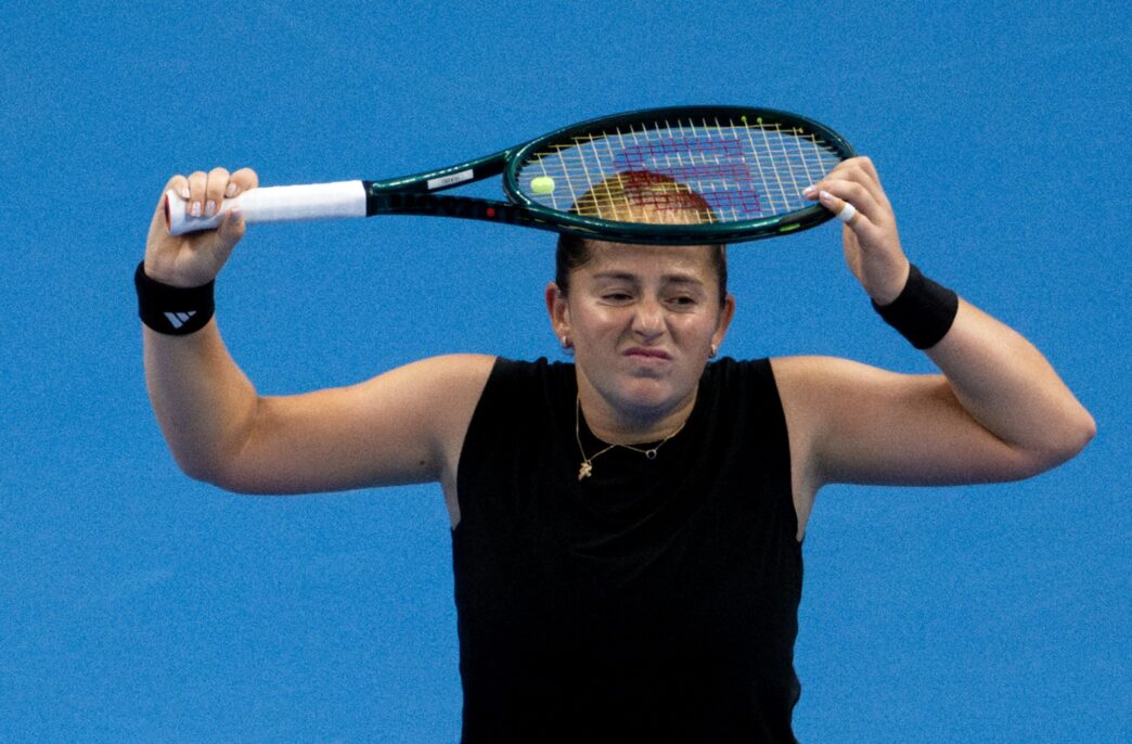 jelena-ostapenko-ramane-cea-mai-controversata-jucatoare-din-wta