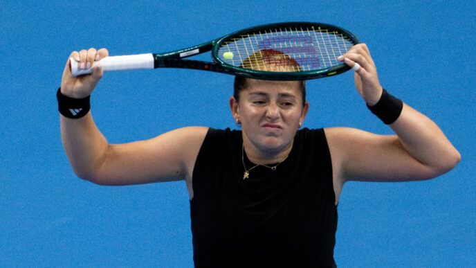 jelena-ostapenko-ramane-cea-mai-controversata-jucatoare-din-wta