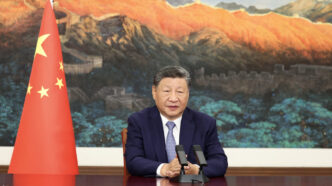 scaderea-investitiilor-in-china-duce-la-cele-mai-slabe-vanzari-cu-amanuntul-din-ultimii-trei-ani.-reactia-furioasa-a-lui-xi-jinping