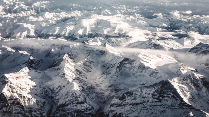 estimare-sumbra:-europa-poate-pierde-97%-din-ghetarii-din-alpi-pana-la-sfarsitul-secolului.-cercetator:-peisajul-va-fi-complet-diferit