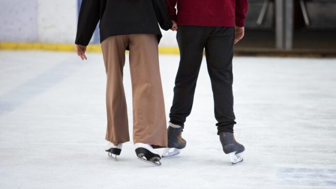 ce-patinoare-sunt-deschise-in-bucuresti-in-decembrie-2025-si-ce-preturi-au.-program,-locatii-si-facilitati