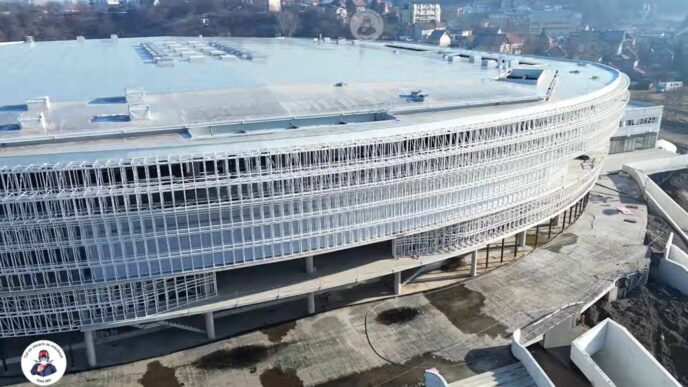 e-aproape-gata-bijuteria-de-peste-70000000-de-euro-din-orasul-preferat-al-lui-ion-tiriac.-au-aparut-imagini-noi-cu-sala-polivalenta-din-brasov