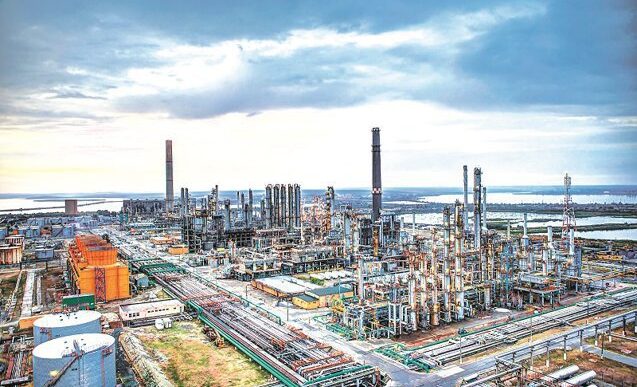 presiunea-fiscala-loveste-rompetrol-grupul-ia-in-calcul-oprirea-rafinariilor-petromidia-si-vega-din-februarie.-petrobrazi,-singura-unitate-activa