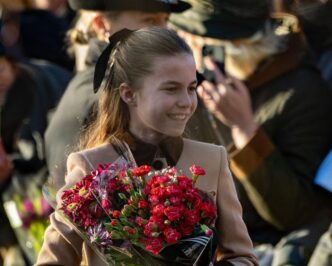 printesa-charlotte-a-furat-toate-privirile-la-sandringham,-dupa-recitalul-la-pian.-toata-lumea-a-ramas-uimita-cat-de-bine-seamana-cu-regina-elisabeta