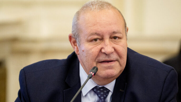 daniel-fenechiu-il-indeamna-pe-sorin-grindeanu-sa-ia-o-pozitie-publica-fata-de-amanarea-pronuntarii-ccr