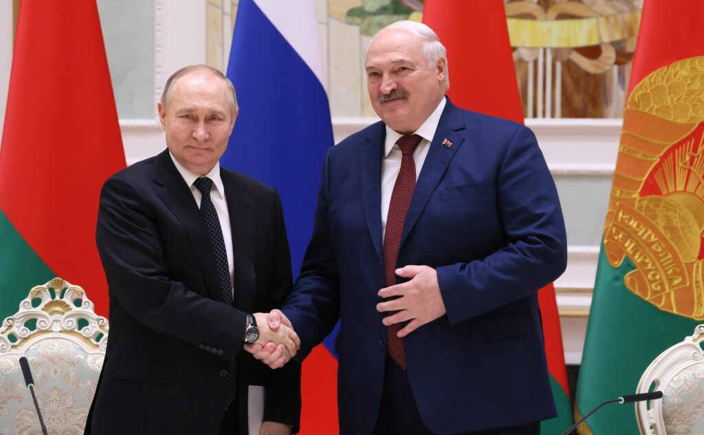 alexander-lukasenko-sustine-ca-l-a-avertizat-pe-vladimir-putin-despre-un-posibil-atentat-in-africa-de-sud,-pe-fondul-razboiului-din-ucraina-si-al-tensiunilor-geopolitice