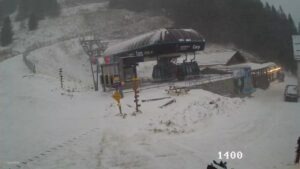 frigul-de-noaptea-trecuta-a-blocat-tot-in-valea-soarelui-sinaia.-instalatii,-tevi,-rezervoare-au-devenit-nefunctionale-la-25-grade