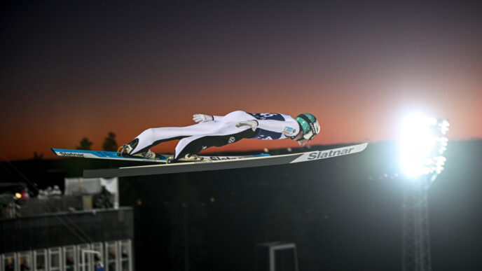 lider-incontestabil.-prevc-a-castigat-etapa-de-anul-nou-si-pare-imbatabil-in-lupta-pentru-vulturul-de-aur-de-la-cele-4-trambuline