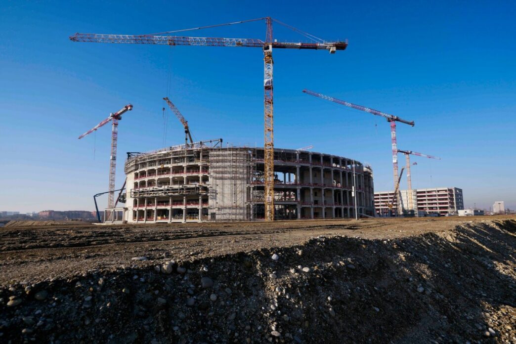 panica-la-milano.-constructia-arenei-de-hochei-pentru-jocurile-olimpice-e-in-mare-intarziere