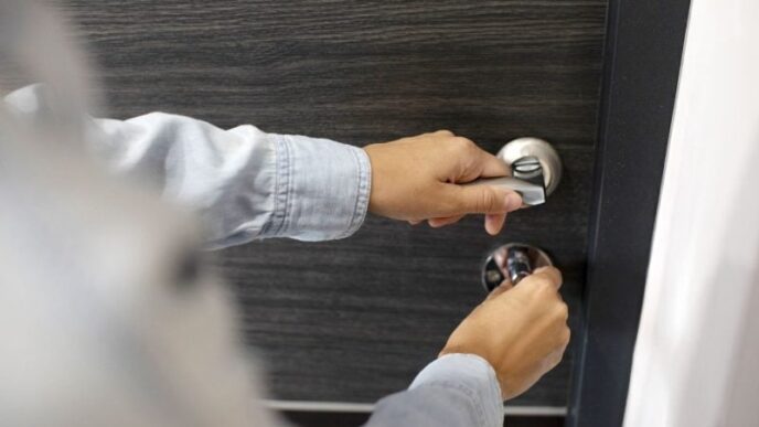 poti-refuza-accesul-in-apartament-pentru-verificari?-ce-prevede-legea