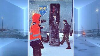 nicusor-dan-si-a-petrecut-noaptea-la-paris-avionul-spartan-nu-a-putut-decola-din-cauza-viscolului.-la-aceasta-ora,-presedintele-si-delegatia-asteapta-intr-un-salon-al-aeroportului