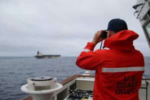 fortele-armate-ale-sua-au-capturat-petrolierul-rusesc,-fugit-de-sub-blocada-din-venezuela