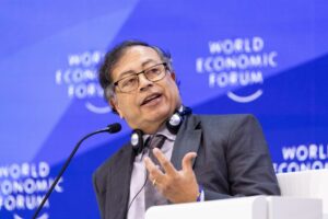 gustavo-petro-avertizeaza-asupra-amenintarii-reale-a-unei-actiuni-militare-americane-impotriva-columbiei