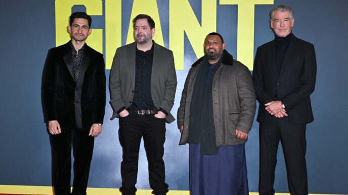 a-ajuns-de-nerecunoscut!-marele-campion-a-venit-la-premiera-filmului-despre-viata-lui-si-nimeni-nu-si-a-dat-seama-ca-e-chiar-el