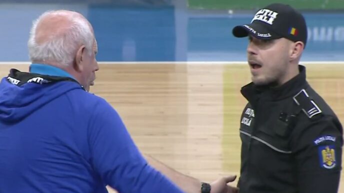 un-politist-local-a-intrat-pe-teren-pentru-a-l-calma-pe-gheorghe-tadici.-cum-a-reactionat-reputatul-antrenor