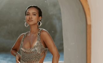 relatie-controversata.-antrenorul-se-iubeste-cu-o-femeie-mai-tanara-cu-21-de-ani