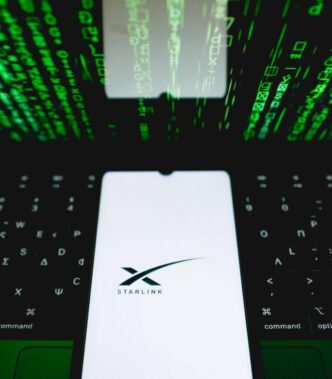 starlink,-alternativa-la-internetul-blocat-in-iran.-poate-functiona-independent-de-retelele-statului