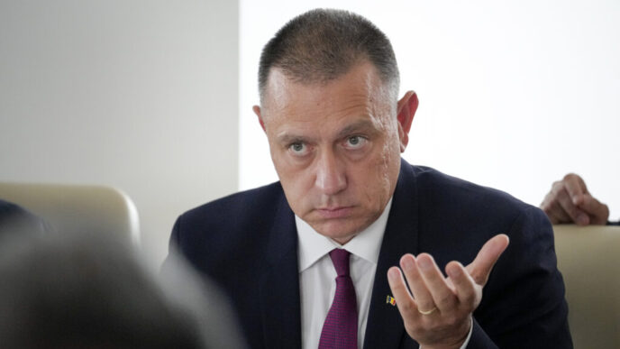 un-fost-ministru-al-apararii-il-ataca-dur-pe-actualul-sef-al-ministerului:-sa-il-detasam-pe-noul-rambo-de-la-aparare-in-groenlanda