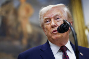 trump-cere-iranului-sa-trateze-protestatarii-cu-omenie,-pe-fondul-unui-numar-tot-mai-mare-de-victime
