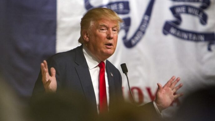 donald-trump-a-aratat-degetul-mijlociu-catre-un-protestatar-in-timp-ce-acesta-ii-amintea-de-dosarele-epstein.-lamuriri-de-la-casa-alba-video