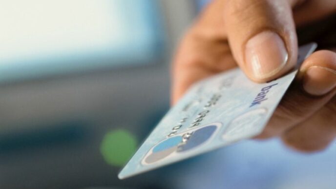 un-vasluian-care-a-primit-din-greseala-60000-de-lei-pe-card-a-refuzat-sa-dea-banii-inapoi.-ce-trebuia-sa-faca-imediat-pentru-a-nu-raspunde-in-fata-legii