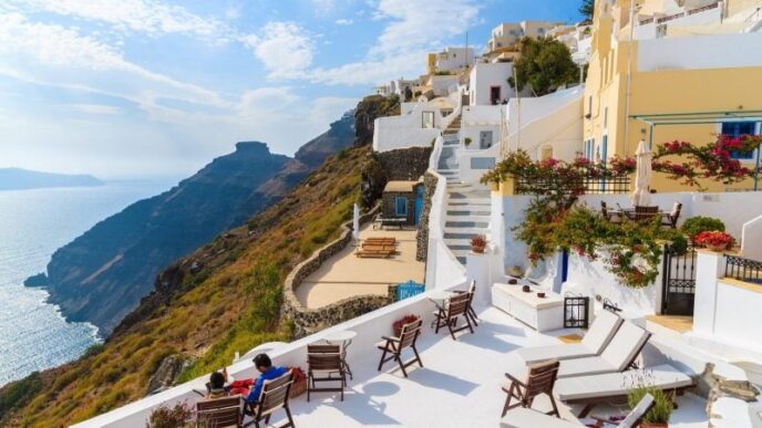 salarii-in-hotelurile-de-5-stele-din-grecia:-ce-posturi-sunt-disponibile-si-pentru-romani