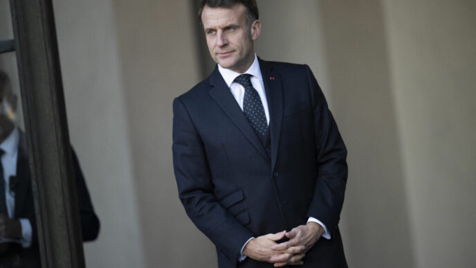 emmanuel-macron:-franta-preia-rolul-principal-in-furnizarea-de-informatii-pentru-ucraina