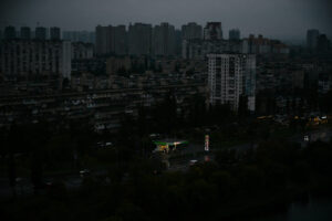 criza-energetica-din-ucraina-se-agraveaza-dupa-atacurile-rusiei.-ucraina-are-rezerve-de-combustibil-pentru-20-de-zile