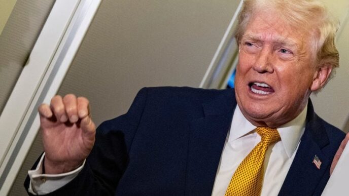 trump-ameninta-cu-tarife-tarile-care-nu-sustin-controlul-sua-asupra-groenlandei