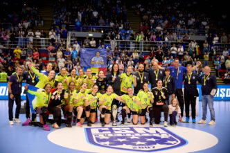 transferuri-de-marca-la-corona-brasov.-doua-jucatoare-de-nationala-au-fost-prezentate-oficial