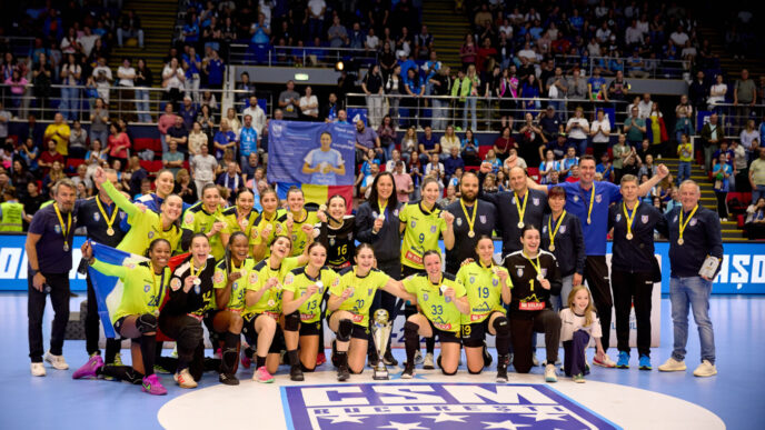 transferuri-de-marca-la-corona-brasov.-doua-jucatoare-de-nationala-au-fost-prezentate-oficial